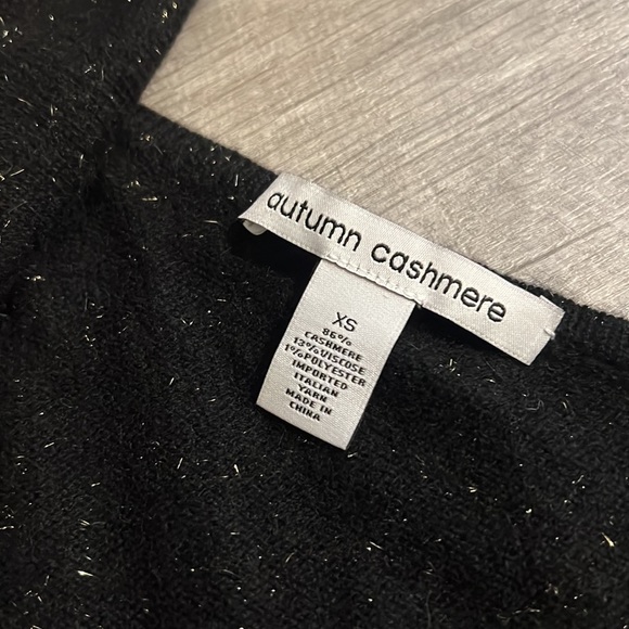 Autumn Cashmere, one shoulder sweater - Picture 3 of 3